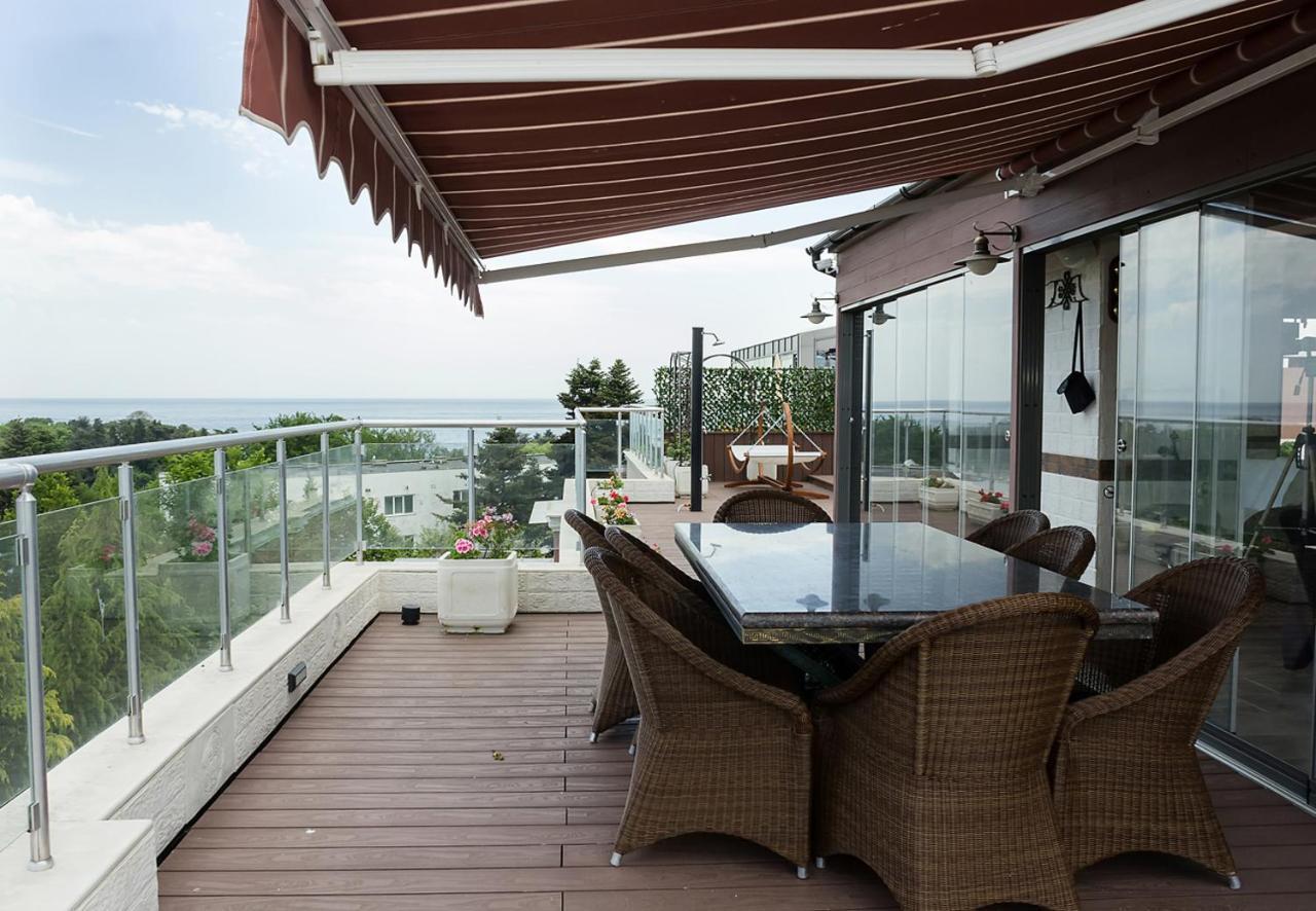 Apartament Under The Stars - Lux Penthouse With Pool And Terrace By Flat Mаnager Sweti Konstantin i Sweta Elena Zewnętrze zdjęcie