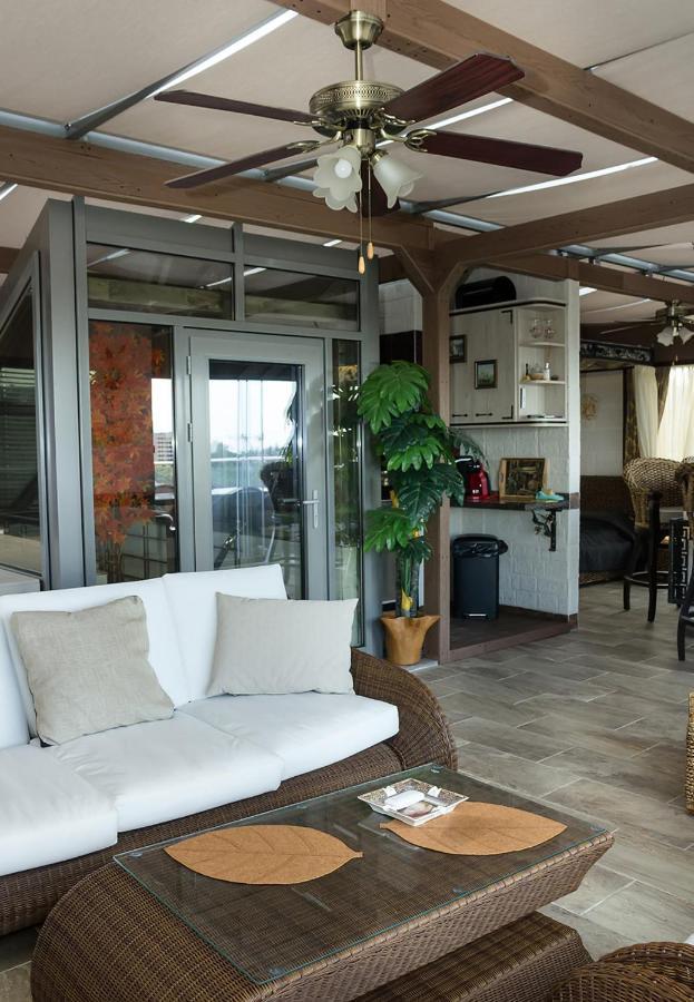 Apartament Under The Stars - Lux Penthouse With Pool And Terrace By Flat Mаnager Sweti Konstantin i Sweta Elena Zewnętrze zdjęcie