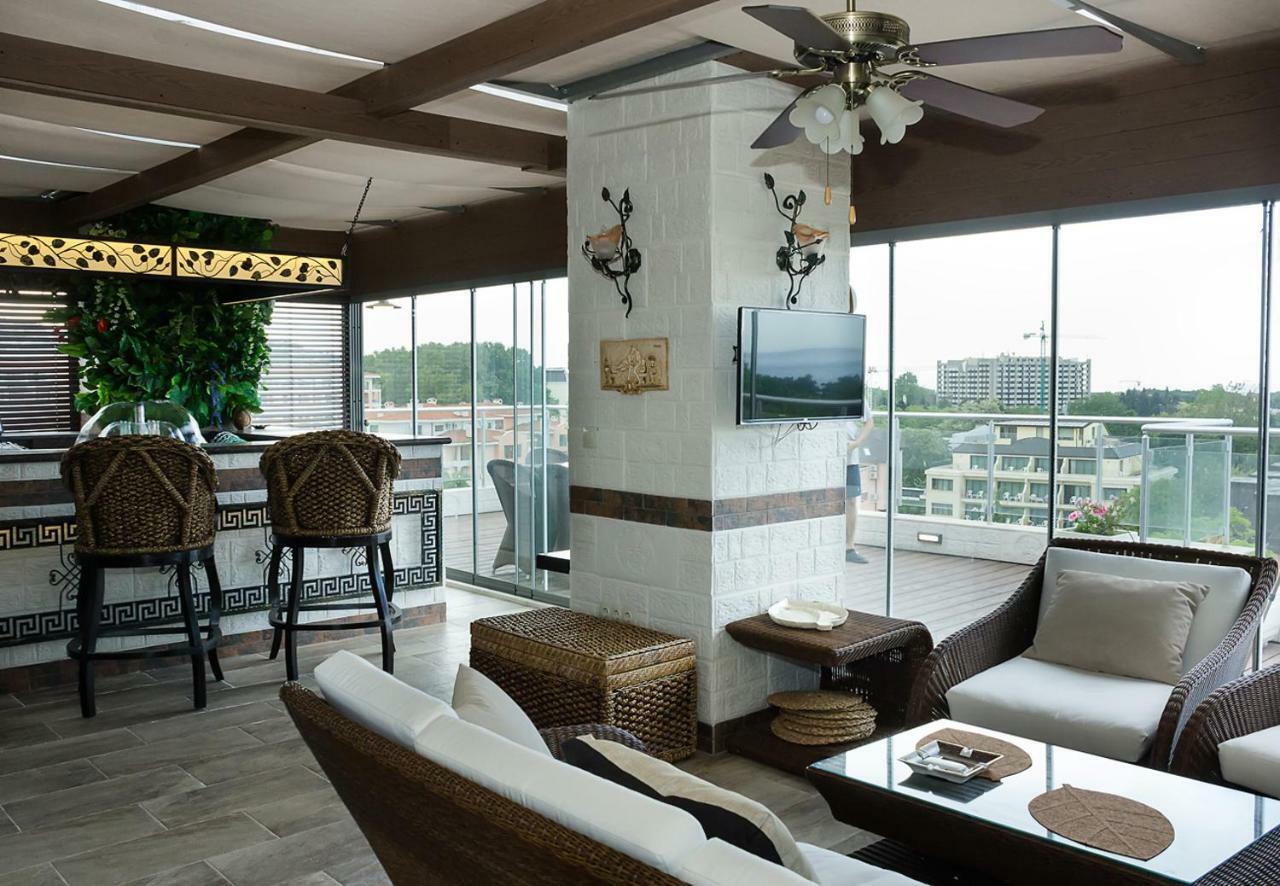 Apartament Under The Stars - Lux Penthouse With Pool And Terrace By Flat Mаnager Sweti Konstantin i Sweta Elena Zewnętrze zdjęcie
